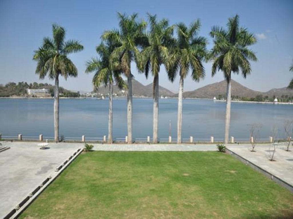 Hotel Lakend Udaipur Extérieur photo